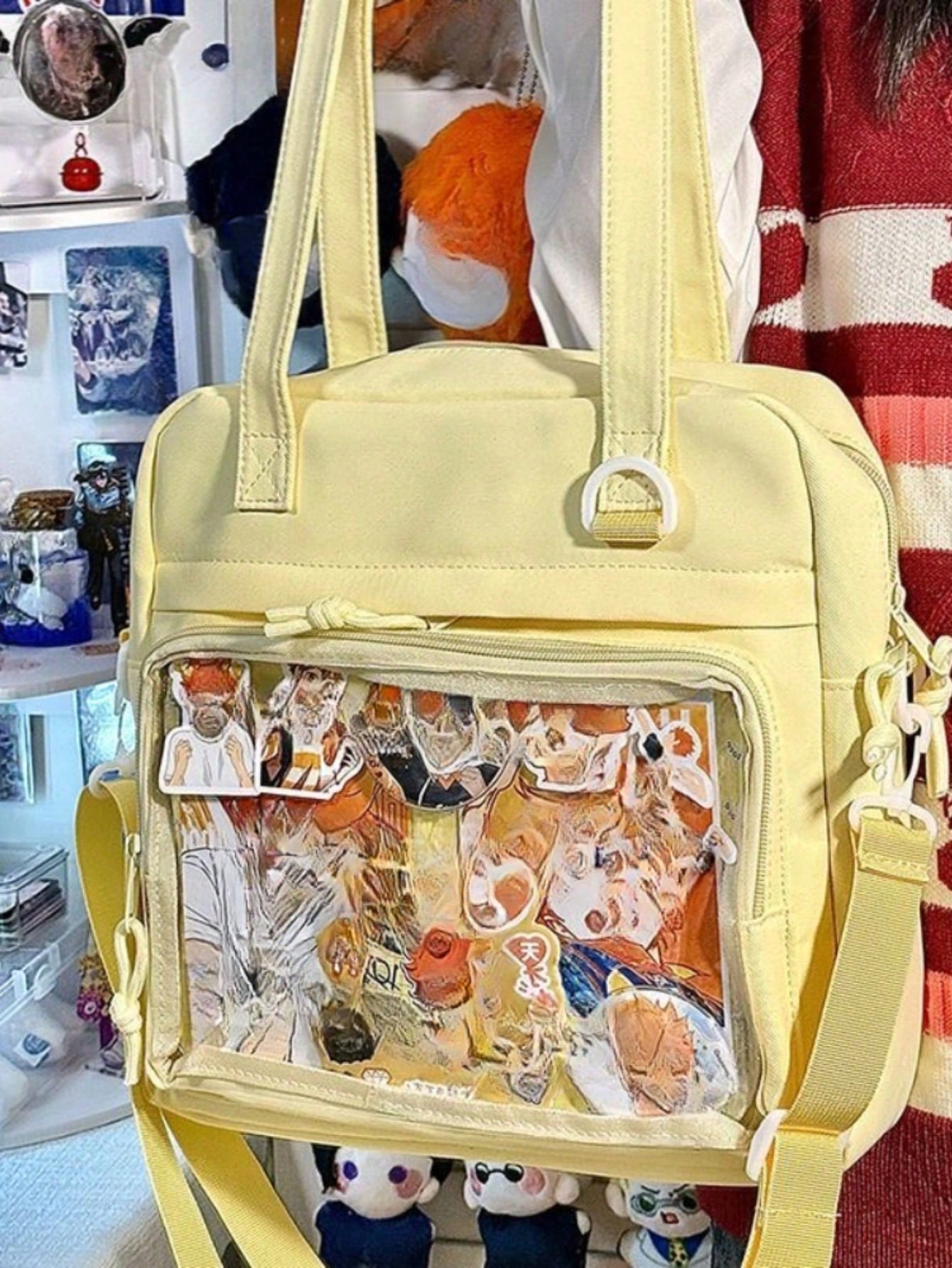 2025年新作 かわいい痛バッグ 女の子用 大容量 ナイロンショルダーバッグ 防水 斜め掛け ブックバッグ 透明ディスプレイウィンドウ付き JK 原宿系 メッセンジャーサッチェル トートバッグ 大学生向け かわいい和風 バッジ付き