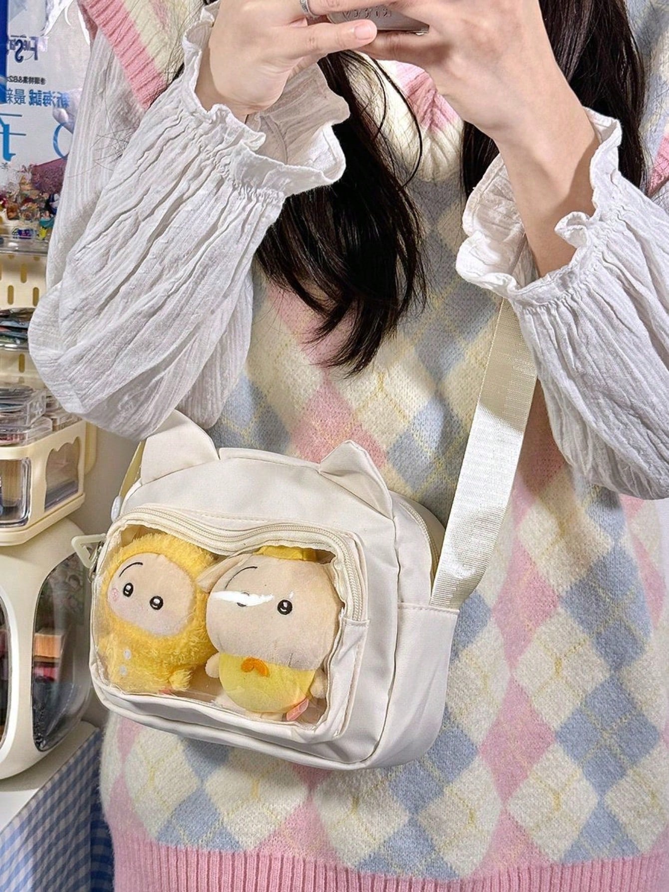 かわいい和風バッグ、女性用プレッピーキュートロリータクリアバッグ、耳付き透明イタバッグ、女性用スモールクロスボディバッグ、スリングバッグ、財布やハンドバッグ、ナイロンPVCポータブル、バッジディスプレイプレートバッグ、女の子へのギフトに最適、2025年新作ファッションバッグ