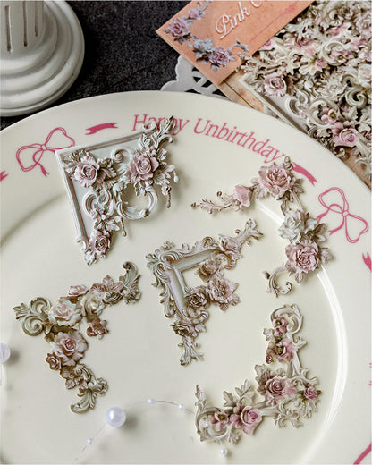 Hollow Relief Retro Corner Stickers — Baroque Floral Scrapbook Embellishments