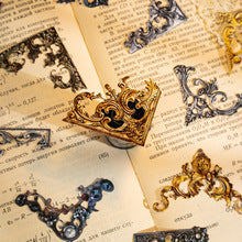 Hollow Relief Retro Corner Stickers — Baroque Floral Scrapbook Embellishments
